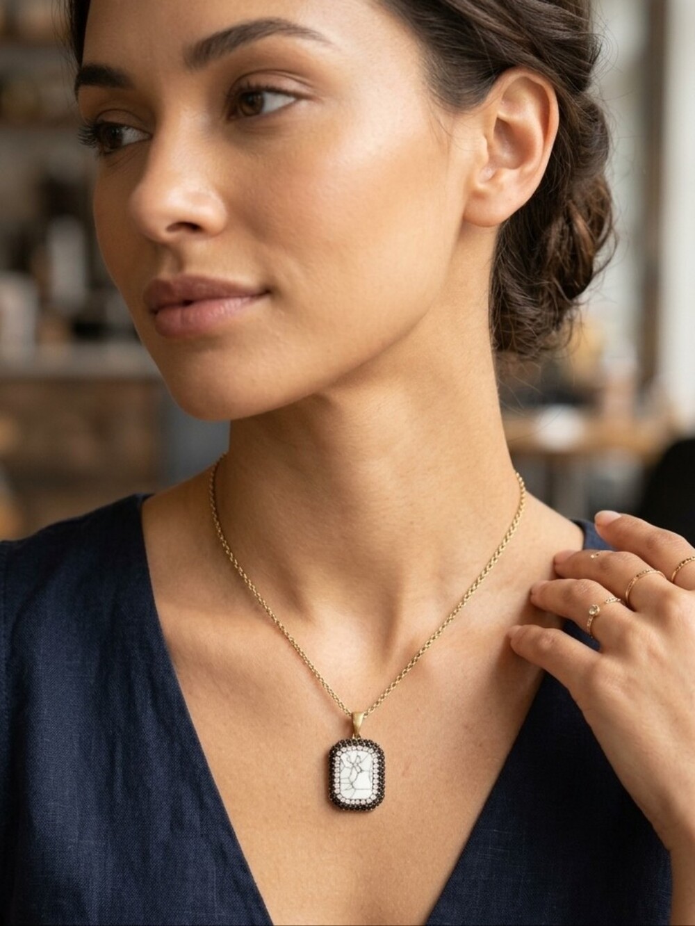 Howlite Rectangle Pendant Statement Necklace Goldtone Chain & Stud Earrings NWT